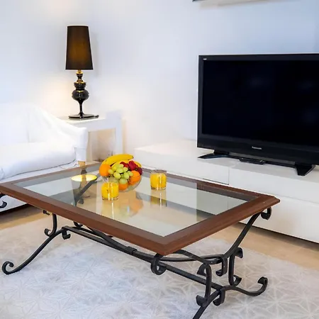 Suitur Apartamento En Puerto Banus Con Piscina Apartment